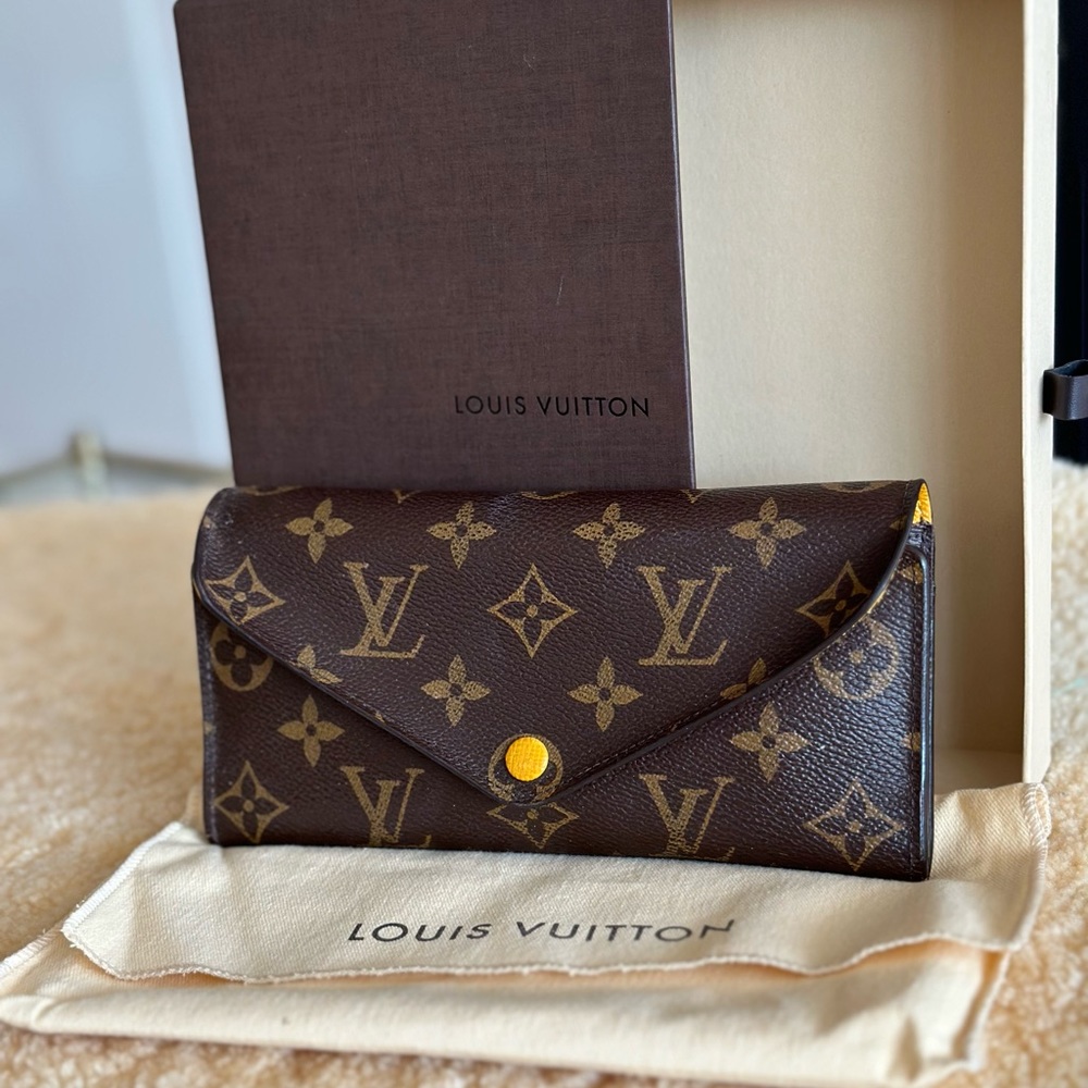 Louis Vuitton Josephine wallet